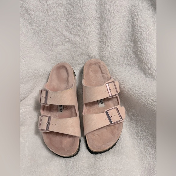 Arizona
Microfiber - Shearling - Picture 3 of 5